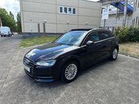 Gebraucht Audi A3 Ambiente 140 PS (102 kW) 2014 Schwarz Limousine