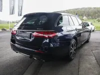 Używany Mercedes E300 AMG 306 KM (225 kW) 2022 Niebieski Sedan/Limuzyna