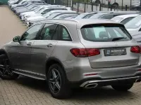 Gebraucht Mercedes GLC400d AMG 330 PS (242 kW) 2022 Mojavesilber SUV