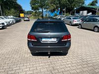Gebraucht Mercedes E220 170 PS (125 kW) 2016 Grau Kombi