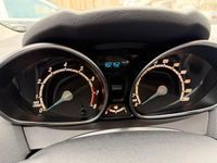 Gebraucht Ford Fiesta SYNC Edition 101 PS (74 kW) 2014 Weiß Kleinwagen