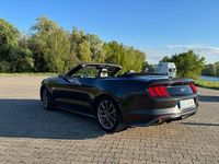 Second-hand Ford Mustang 421 CP (309 kW) 2016 Negru Cabrio