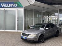 Używany VW Passat Highline 150 KM (110 kW) 2001 Szary Sedan/Limuzyna