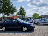 Usata Skoda Octavia Ambiente 102 CV (75 kW) 2002 Blu Berlina
