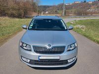 Gebraucht Skoda Octavia Ambition 150 PS (110 kW) 2014 Silber Kleinwagen