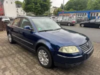Gebraucht VW Passat 131 PS (96 kW) 2004 Blau Limousine