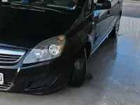 Gebraucht Opel Zafira 125 PS (91 kW) 2011 Schwarz Van / Kleinbus