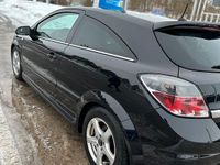 Gebraucht Opel Astra 115 PS (84 kW) 2009 Schwarz Coupé
