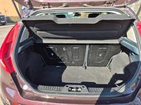 Gebraucht Ford Fiesta Titanium 82 PS (60 kW) 2010 Rot Kleinwagen