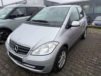 Gebraucht Mercedes A160 95 PS (69 kW) 2011 Polarsilber  metalliclack Kleinwagen