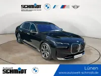 Gebraucht BMW 750e Comfort Edition 489 PS (359 kW) 2023 Saphirschwarz Limousine