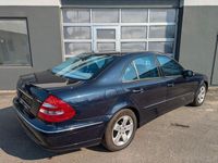 Gebraucht Mercedes E200 163 PS (119 kW) 2005 Blau Limousine