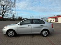 Gebraucht Hyundai Accent 97 PS (71 kW) 2008 Silber Limousine