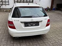 Gebraucht Mercedes C220 170 PS (125 kW) 2012 Weiß Limousine