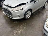 Gebraucht Ford B-MAX 80 PS (58 kW) 2013 Silber Van / Kleinbus