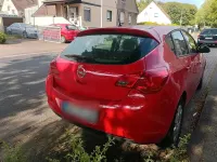 Gebraucht Opel Astra 115 PS (84 kW) 2010 Rot Limousine