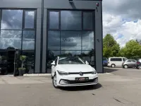 Gebraucht VW Golf VIII Life 150 PS (110 kW) 2022 Weiß Limousine