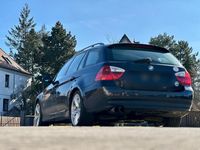 Gebraucht BMW 320 210 PS (154 kW) 2008 Schwarz Kombi