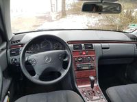 Gebraucht Mercedes E240 Classic 170 PS (125 kW) 2000 Schwarz Limousine