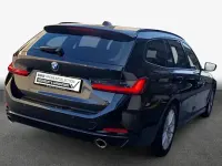 Gebraucht BMW 318 Sport Line 156 PS (114 kW) 2024 Saphirschwarz metallic Kombi