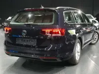 Gebraucht VW Passat Business 150 PS (110 kW) 2021 Deep black Kombi