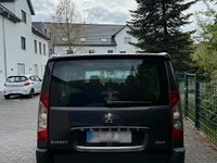 Gebraucht Peugeot TePee 136 PS (100 kW) 2009 Schwarz Van / Kleinbus