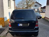 Gebraucht Mercedes ML270 163 PS (119 kW) 2000 Schwarz SUV