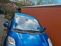 Gebraucht Toyota Yaris 99 PS (72 kW) 2011 Blau Kleinwagen