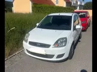 Gebraucht Ford Fiesta 69 PS (50 kW) 2008 Weiß Kleinwagen