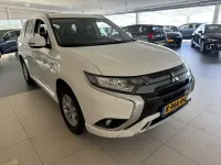 Gebraucht Mitsubishi Outlander P-HEV 135 PS (99 kW) 2021 Weiß SUV