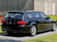 Gebraucht BMW 320 170 PS (125 kW) 2011 Schwarz Kombi