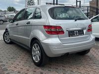 Gebraucht Mercedes B150 95 PS (69 kW) 2007 Silber Van / Kleinbus