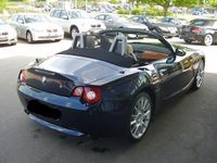 Gebraucht BMW Z4 192 PS (141 kW) 2004 Blau Cabrio