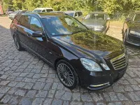 Second-hand Mercedes E300 Avantgarde 231 CP (169 kW) 2011 Maro Break