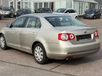 Gebraucht VW Jetta Comfortline 170 PS (125 kW) 2006 Beige Limousine
