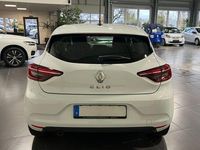 Gebraucht Renault Clio V 67 PS (49 kW) 2020 Weiß Limousine