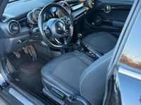 Gebraucht Mini Cooper 136 PS (100 kW) 2016 Schwarz Kleinwagen