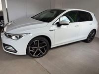 Gebraucht VW Golf VIII Style 150 PS (110 kW) 2023 Pure white Limousine