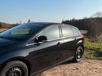 Gebraucht Ford Focus Champions Edition 105 PS (77 kW) 2012 Schwarz Kleinwagen