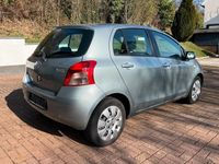 Gebraucht Toyota Yaris Cool 87 PS (63 kW) 2006 Silber Limousine