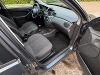 Gebraucht Ford Focus 105 PS (77 kW) 2005 Grün Kleinwagen