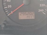 Usata Seat Leon 105 CV (77 kW) 2004 Andere farben Utilitaria