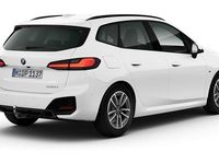 Gebraucht BMW 220 Active Tourer Luxury Line 163 PS (119 kW) 2025 Weiß Van / Kleinbus