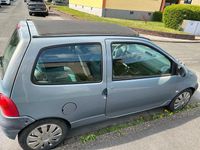 Second-hand Renault Twingo 75 CP (55 kW) 2004 Albastru Hatchback