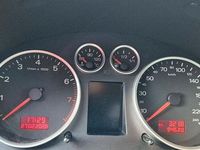 Second-hand Audi A2 110 CP (80 kW) 2003 Roșu Hatchback