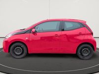 Gebraucht Toyota Aygo X-play 72 PS (52 kW) 2021 Vulcanorot Kleinwagen