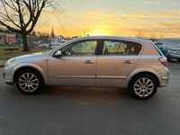 Gebraucht Opel Astra 150 PS (110 kW) 2005 Silber Limousine