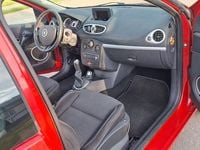 Gebraucht Renault Clio II Dynamique 75 PS (55 kW) 2010 Rot Limousine