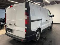 Gebraucht Opel Vivaro 95 PS (69 kW) 2017 Weiß Van / Kleinbus
