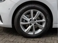Gebraucht Opel Corsa Elegance 101 PS (74 kW) 2023 Weiss / arktis weiss Kleinwagen